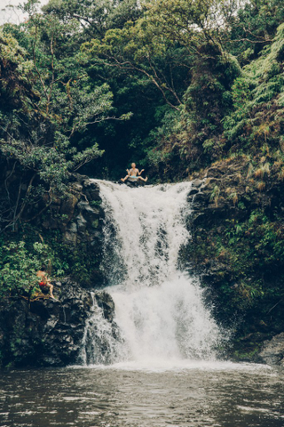 Illustration for article titled Drone Captures Hikers' Near Death In Maui Flash Flood